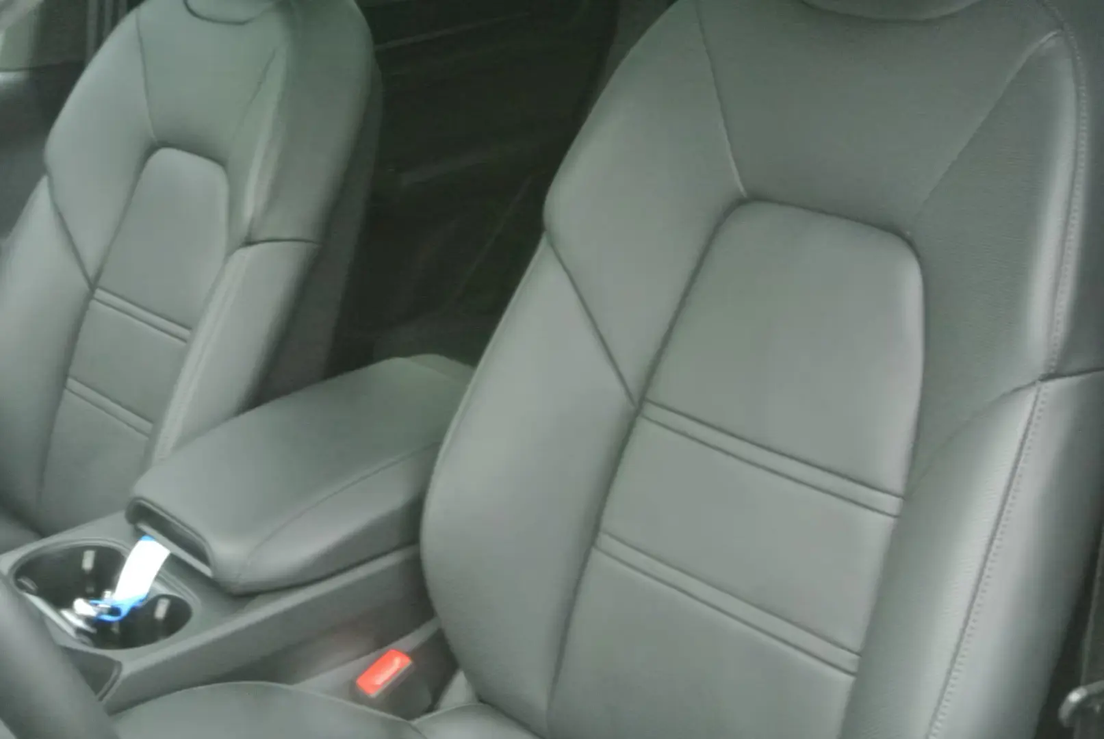 Porsche Cayenne Coupe GTS, afișaj artik / 3, 22