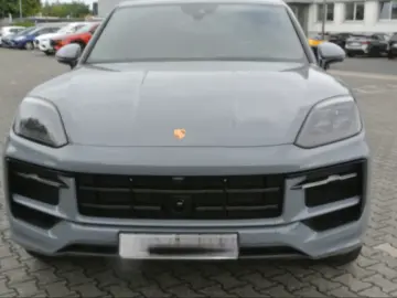 Porsche Cayenne Coupe GTS, afișaj artik / 3, 22