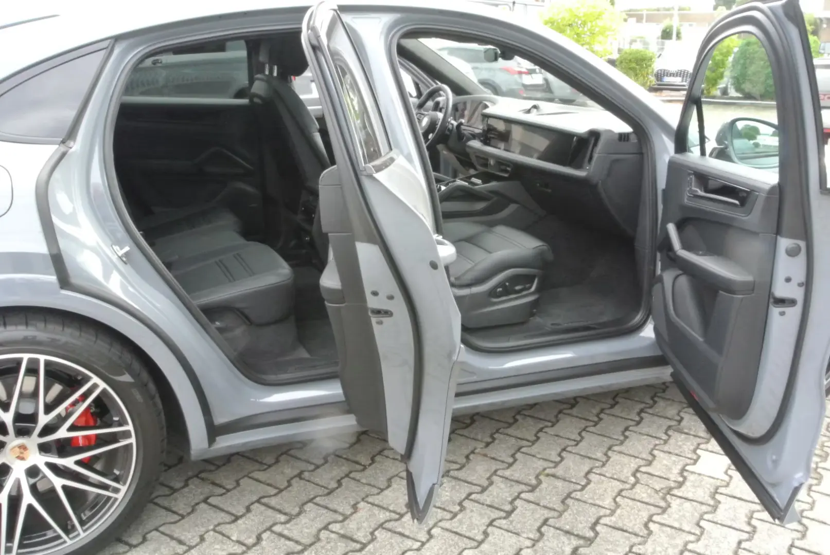 Porsche Cayenne Coupe GTS, afișaj artik / 3, 22