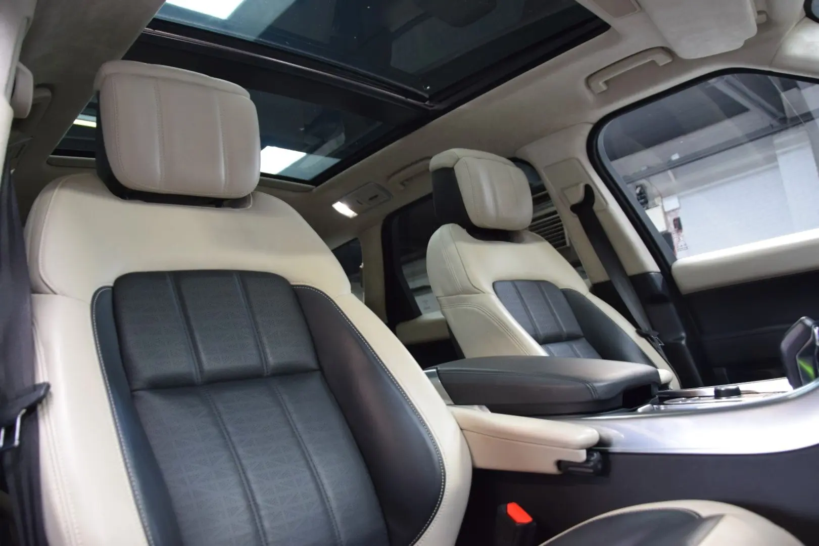 Range Rover Sport P400e Autobiography Dynamic