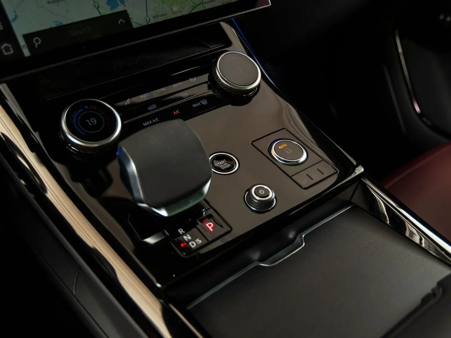 Range Rover Sport P510e Autobiography 23-MASSAGE