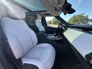 Range Rover Sport P530 4.4 V8  First Edition