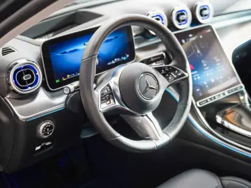 Mercedes-Benz C 400 e 4M AMG Line Night  Burmester Head-up