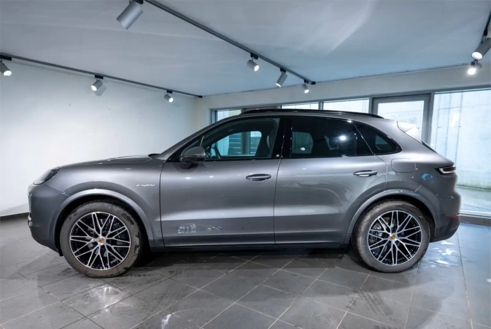 Cayenne E-Hybrid 360Kamera HUD hinten LenkradHZG