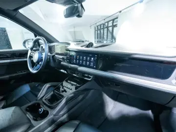 Cayenne E-Hybrid 360Kamera HUD hinten LenkradHZG