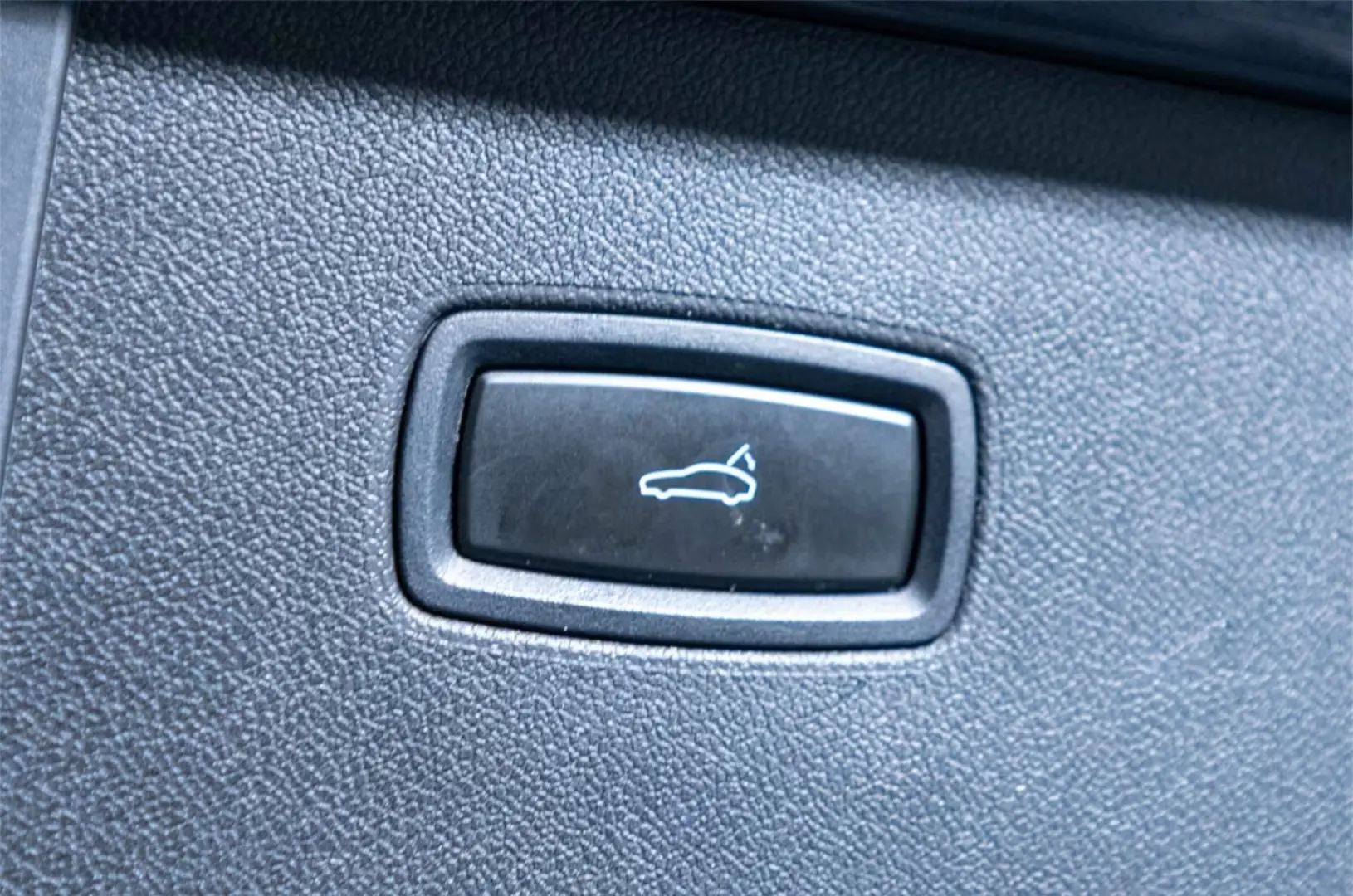 Cayenne E-Hybrid 360Kamera HUD hinten LenkradHZG