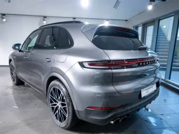 Cayenne E-Hybrid 360Kamera HUD hinten LenkradHZG