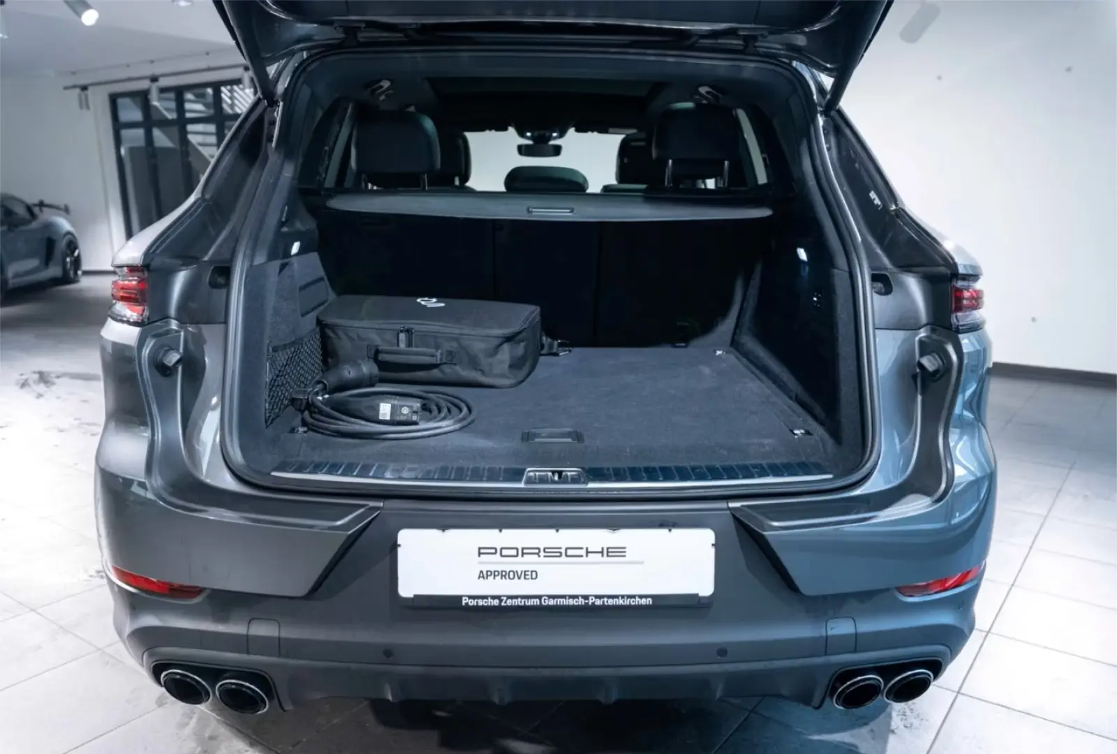 Cayenne E-Hybrid 360Kamera HUD hinten LenkradHZG