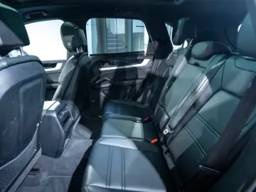 Cayenne E-Hybrid 360Kamera HUD hinten LenkradHZG