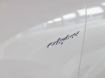 Cayenne E-Hybrid BOSE LED-Matrix Panoramadach