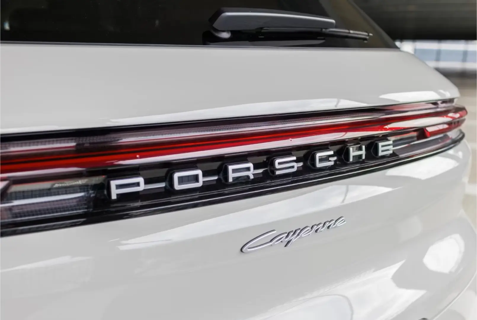 Cayenne E-Hybrid BOSE LED-Matrix Panoramadach
