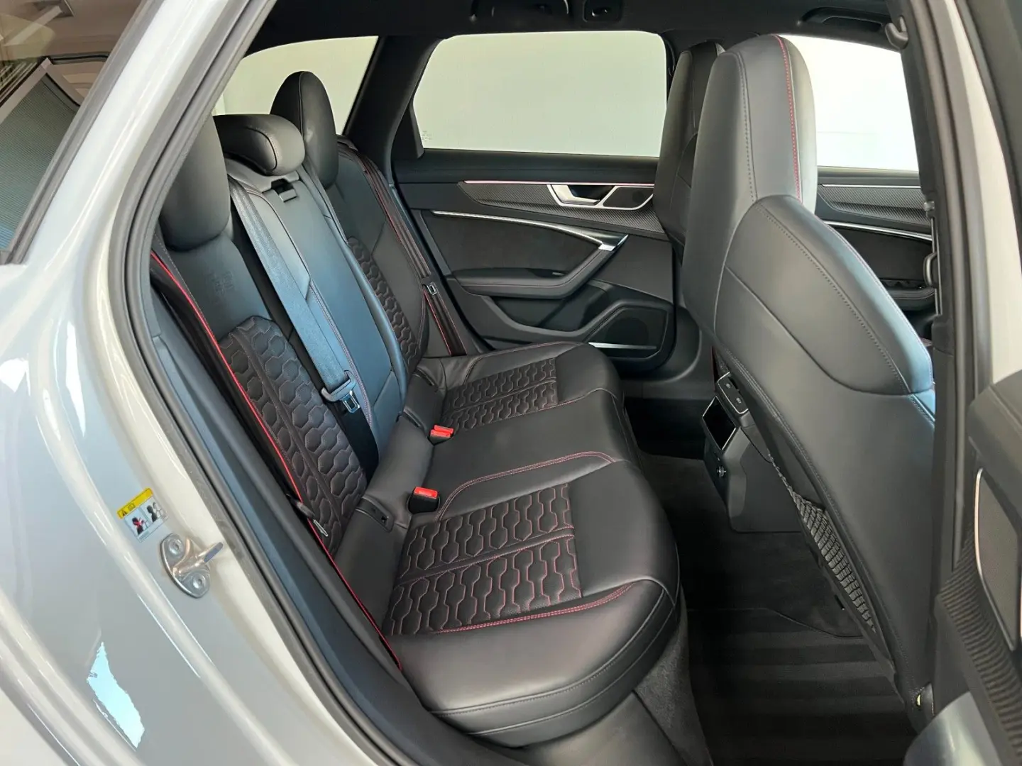 Audi RS6 4.0 TFSI quattro *B&O/PANO/HUD/ACC/LUFT/
