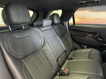 Range Rover Sport D300 SE Dyn. Black Pack HUD