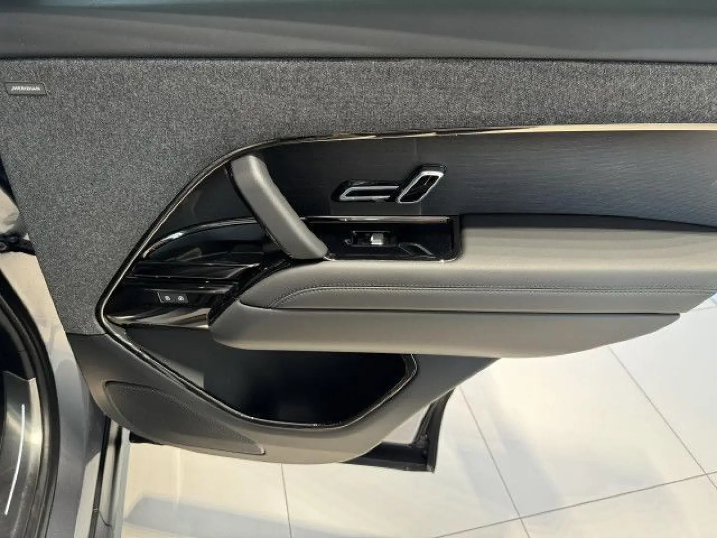 Range Rover Sport D300 SE Dyn. Black Pack HUD