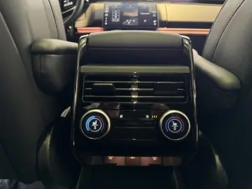 Range Rover Sport D300 SE Dyn. Black Pack HUD