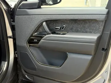 Range Rover Sport 3.0 P550e PHEV AUTOBIOGRAPHY