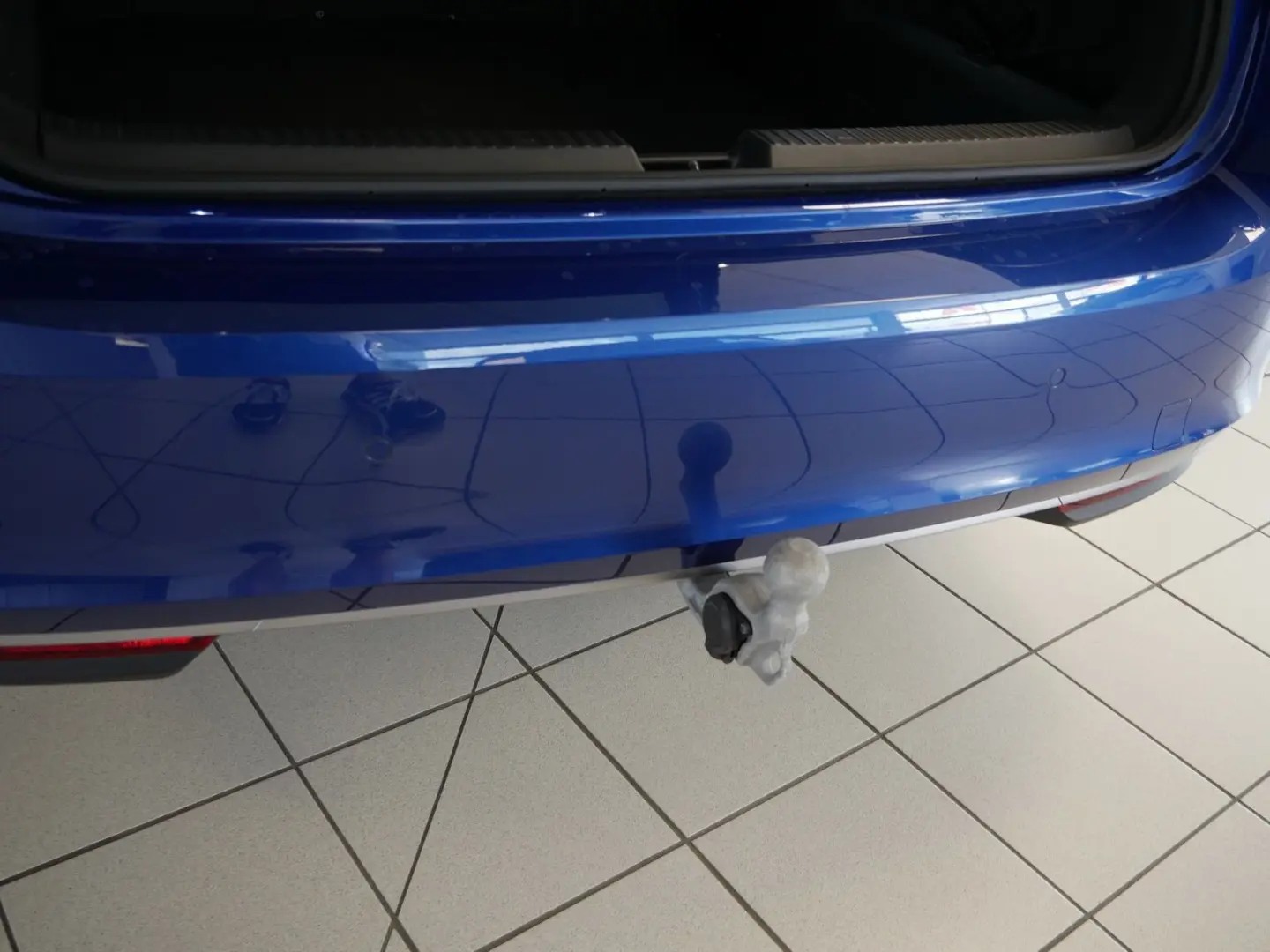 Superb Limousine L&K 2.0 TDI AHK*Massage*CANTON