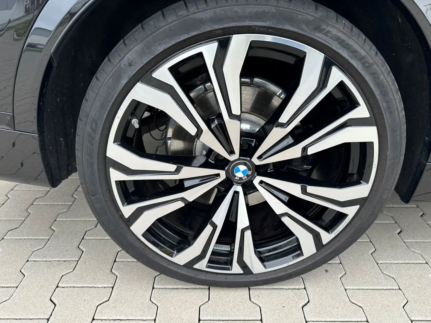 X7 40d MSpoPRO Iconic Bow&Wil Exklusiv 23''