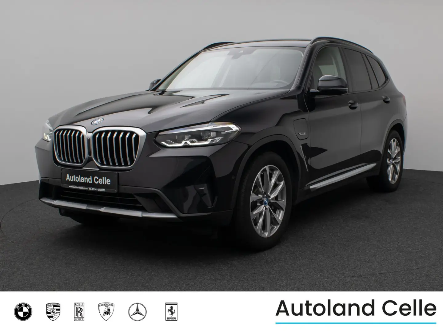 X3 xD30e Kamera HUD DAB HiFi AHK Sport 19Zoll