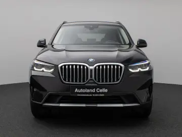 X3 xD30e Kamera HUD DAB HiFi AHK Sport 19Zoll