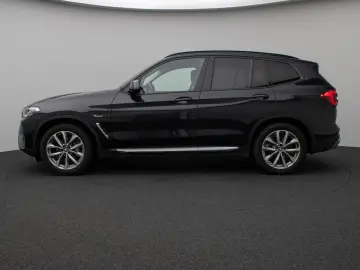 X3 xD30e Kamera HUD DAB HiFi AHK Sport 19Zoll