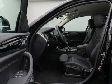 X3 xD30e Kamera HUD DAB HiFi AHK Sport 19Zoll