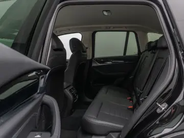 X3 xD30e Kamera HUD DAB HiFi AHK Sport 19Zoll