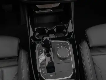 X3 xD30e Kamera HUD DAB HiFi AHK Sport 19Zoll