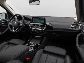 X3 xD30e Kamera HUD DAB HiFi AHK Sport 19Zoll
