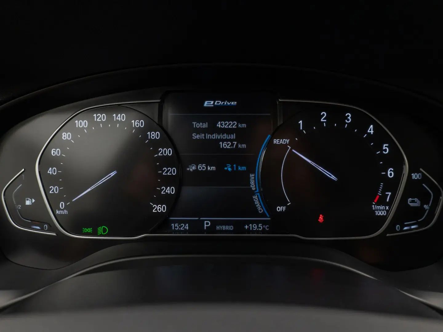 X3 xD30e Kamera HUD DAB HiFi AHK Sport 19Zoll