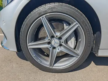 Mercedes-Benz C 400