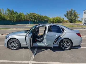 Mercedes-Benz C 400