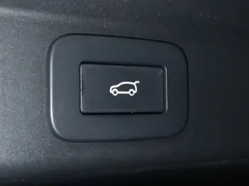 Range Rover Sport D350 Autobiography | AHK elekt