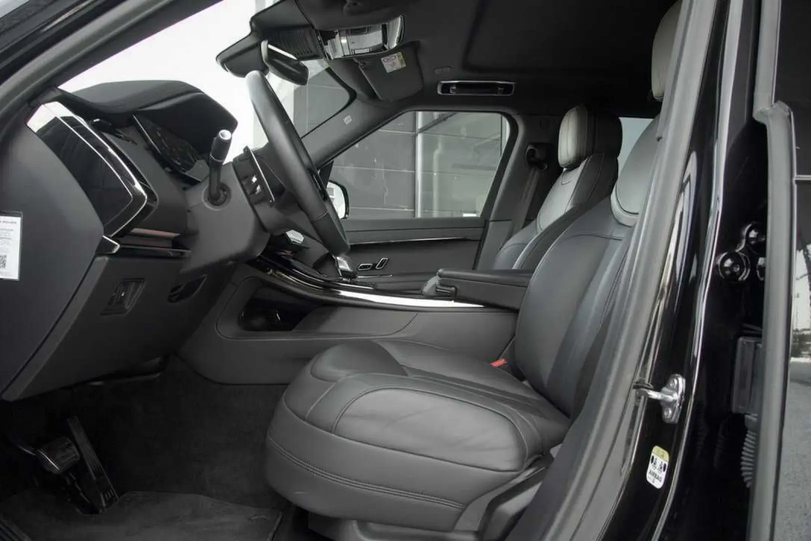 RANGE ROVER SPORT P460 SE Dynamic Black Black 23