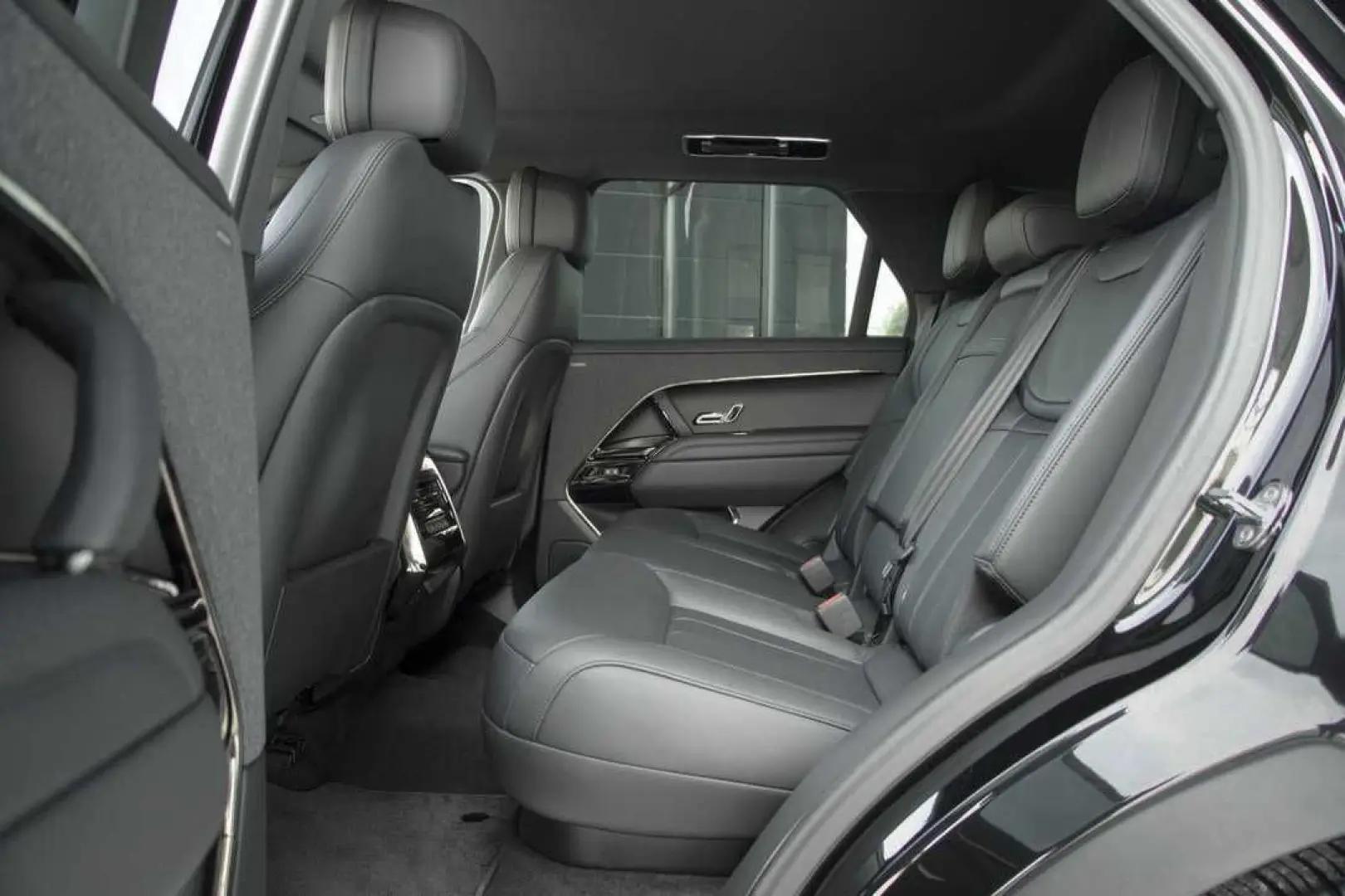 RANGE ROVER SPORT P460 SE Dynamic Black Black 23