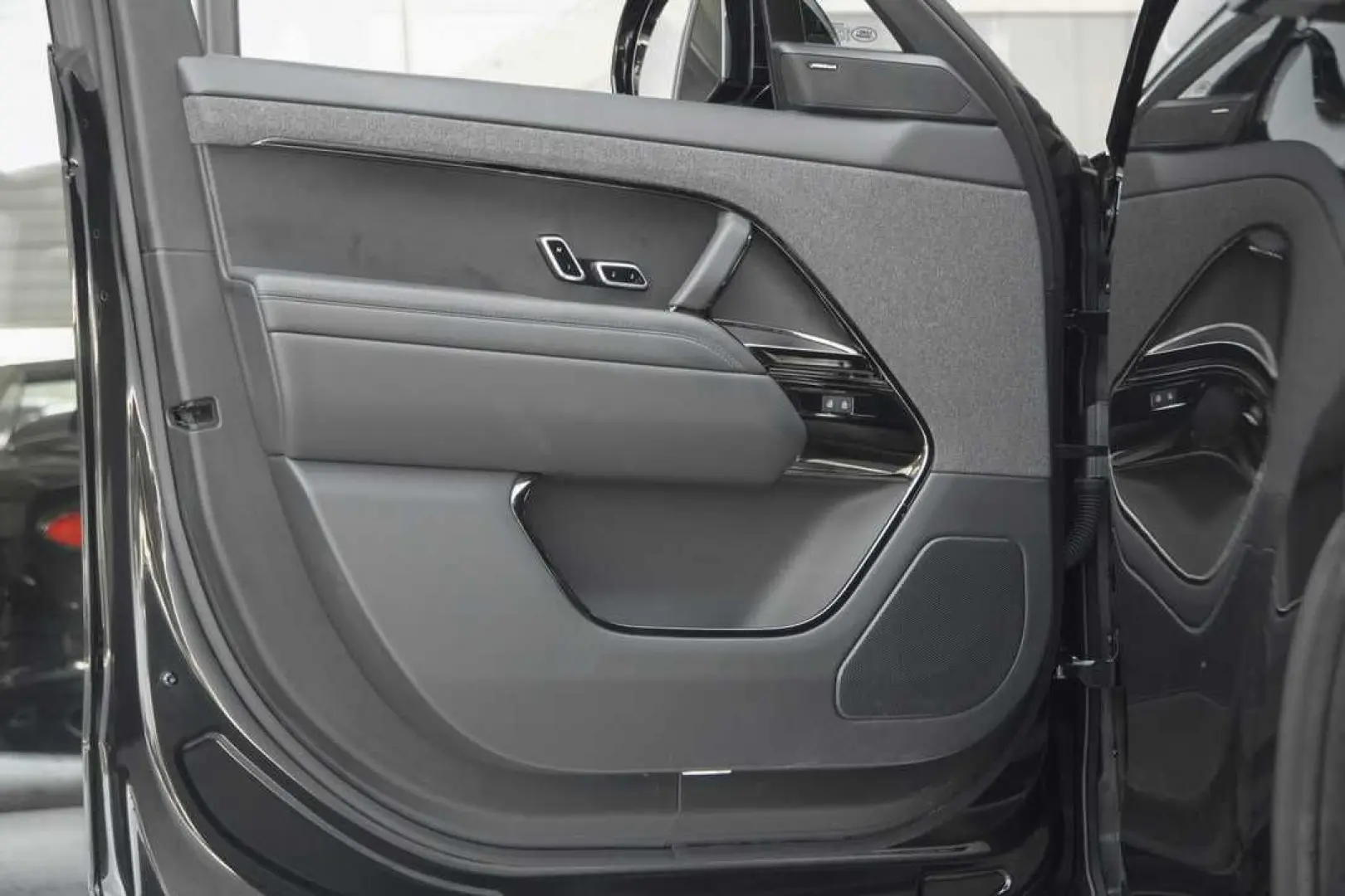 RANGE ROVER SPORT P460 SE Dynamic Black Black 23