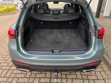 GLC 300 d 4M AMG+AHK+Pano+Distr+HUD+Burm+H-LENK
