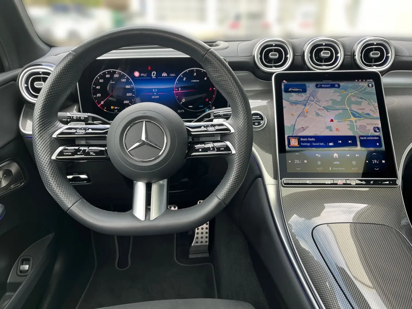 GLC 300 d 4M AMG+AHK+Pano+Distr+HUD+Burm+H-LENK