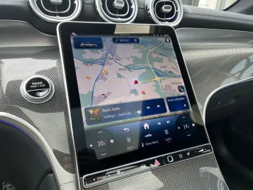 GLC 300 d 4M AMG+AHK+Pano+Distr+HUD+Burm+H-LENK