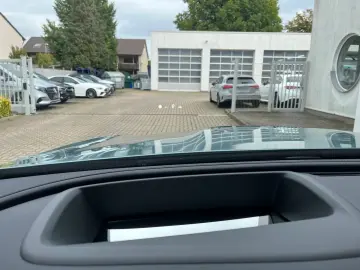 GLC 300 d 4M AMG+AHK+Pano+Distr+HUD+Burm+H-LENK