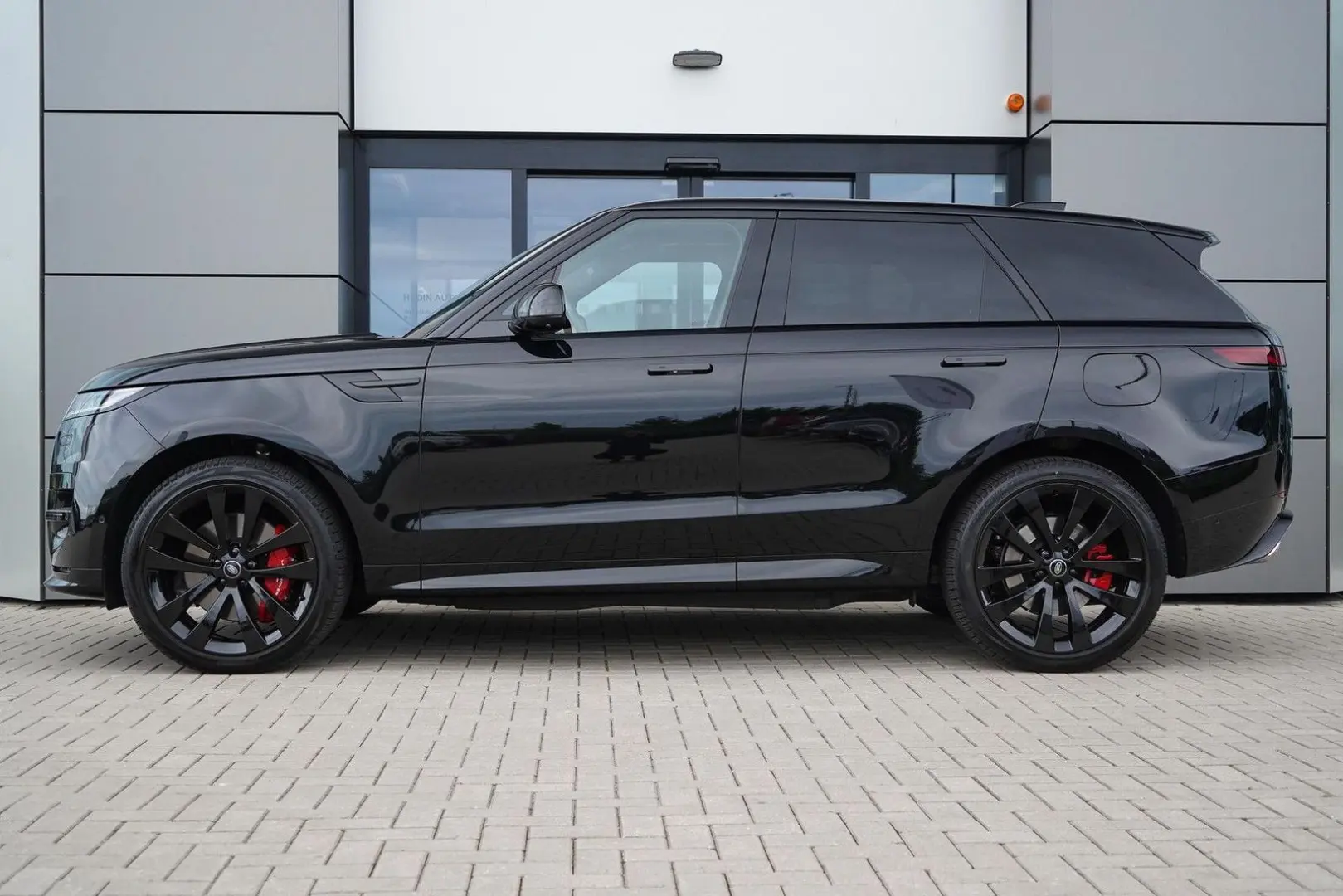 Range Rover Sport P550e Autobiography | Caraway