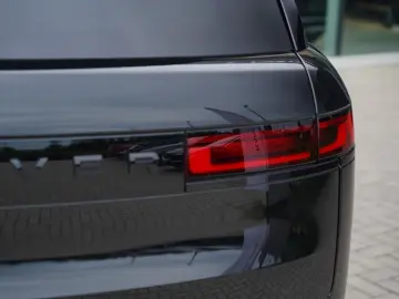 Range Rover Sport P550e Autobiography | Caraway