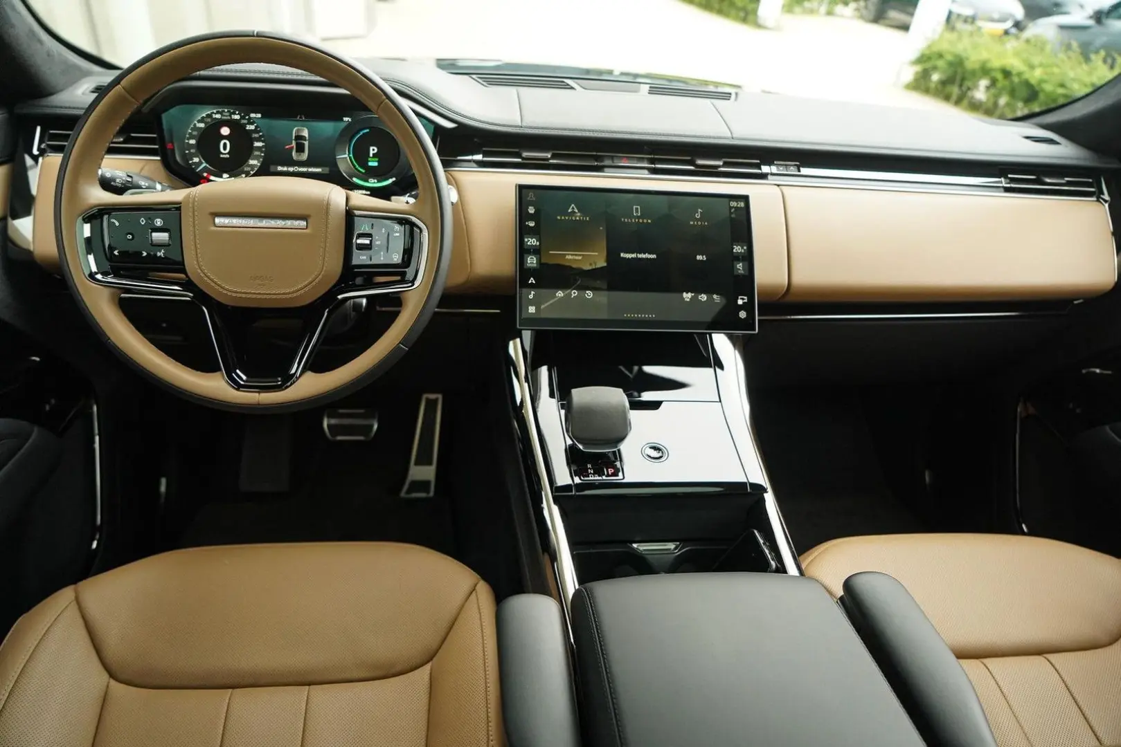 Range Rover Sport P550e Autobiography | Caraway