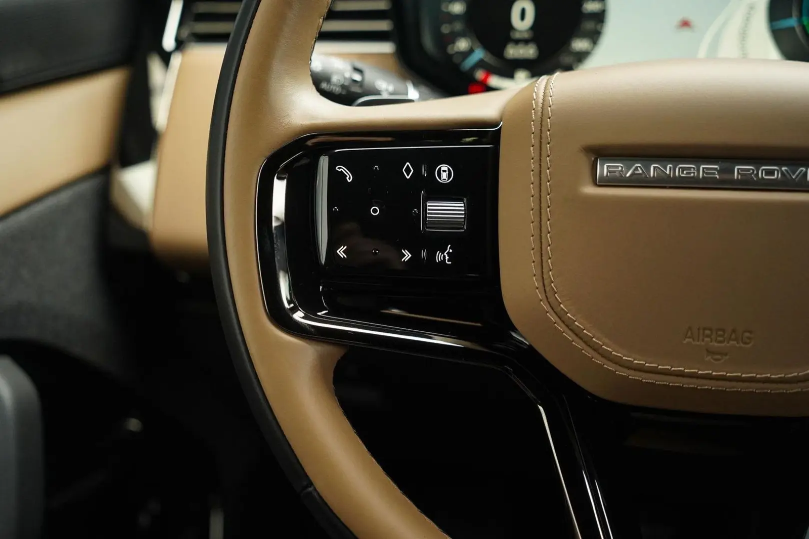 Range Rover Sport P550e Autobiography | Caraway