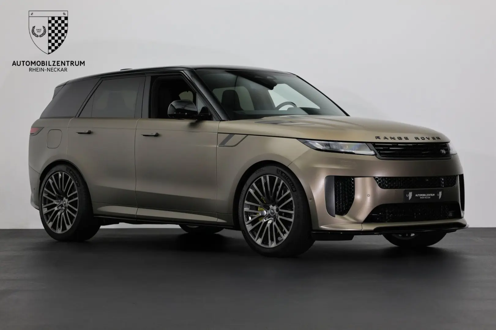 Range Rover Sport P635 SV Edition One Bronze/6D