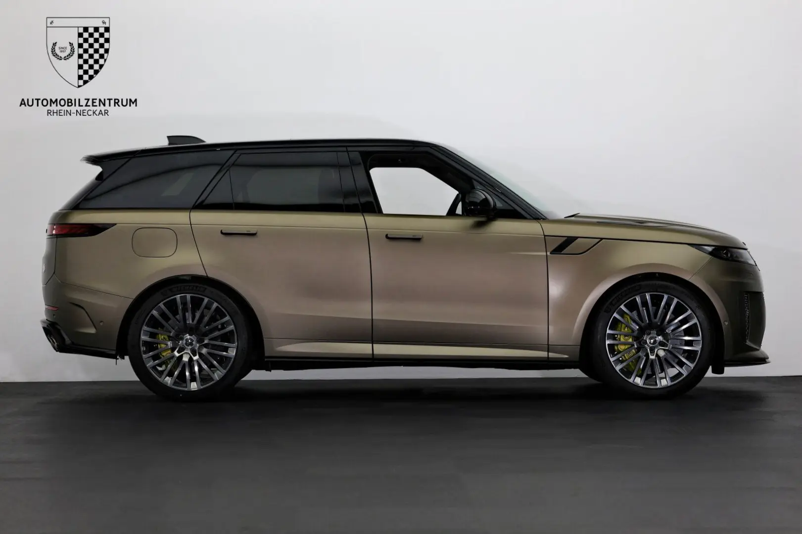 Range Rover Sport P635 SV Edition One Bronze/6D