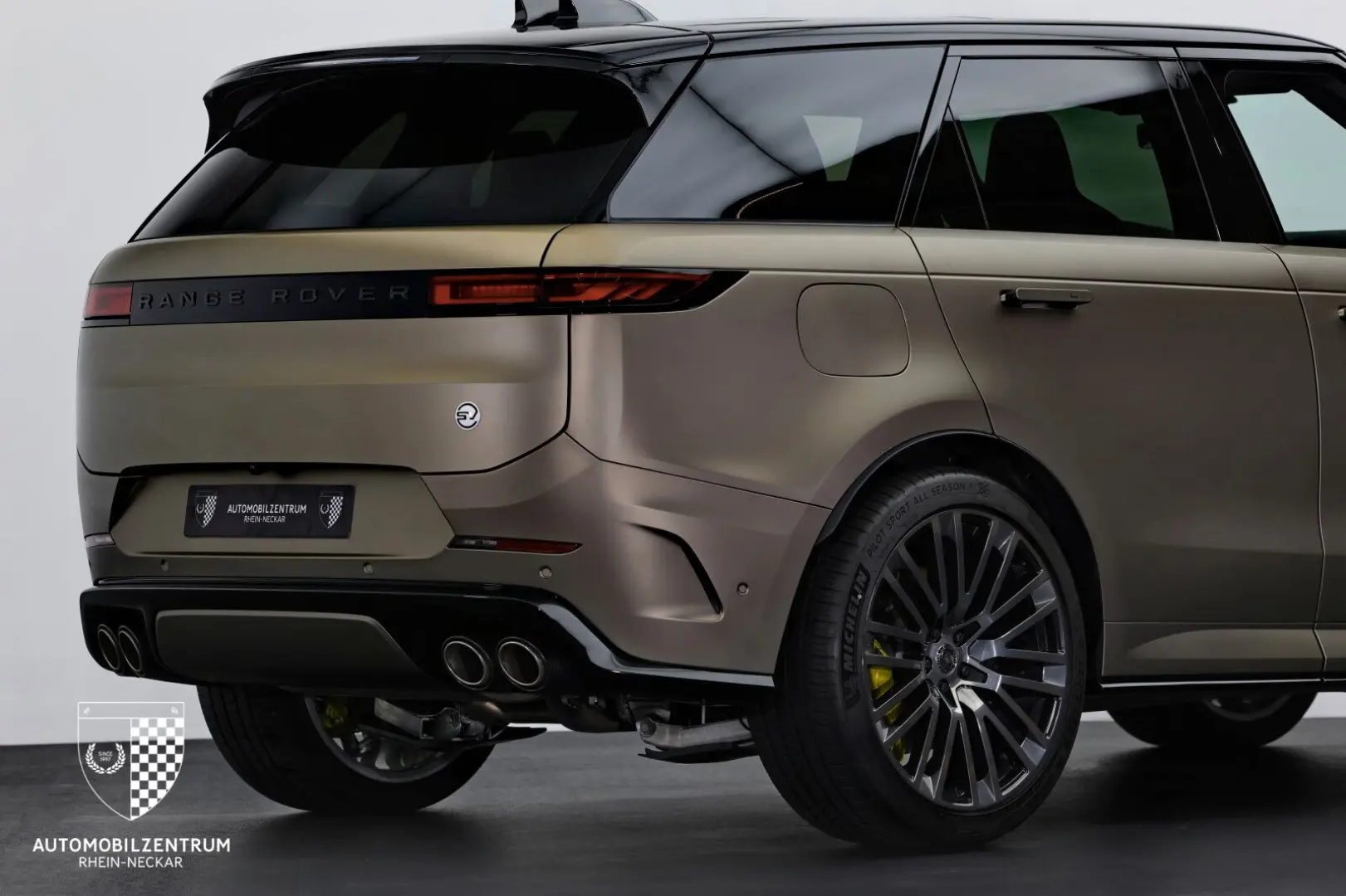 Range Rover Sport P635 SV Edition One Bronze/6D