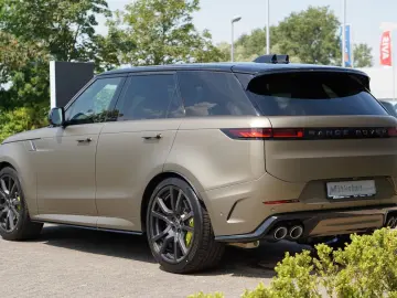 Range Rover Sport SV Edition One Carbon Bronze