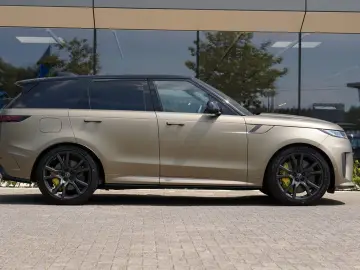 Range Rover Sport SV Edition One Carbon Bronze
