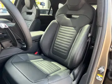 Range Rover Sport SV Edition One Carbon Bronze
